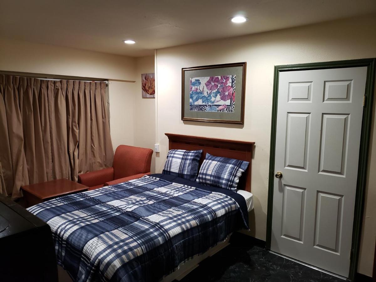 Gulf Crest Motel *